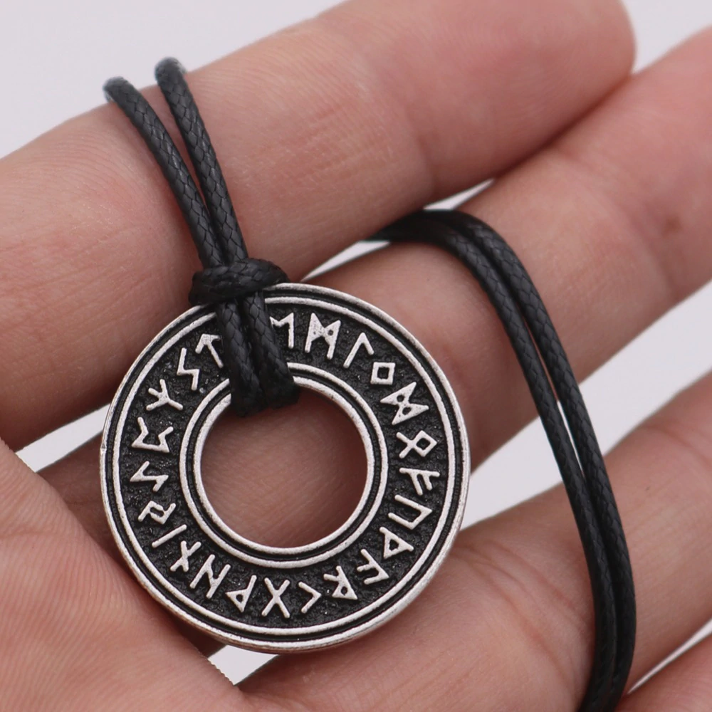 Collier De Runes Viking - Viking - Ma Reine Viking - Je Ne Suis Pas Tombé Amoureux De Toi - Frgndy13001