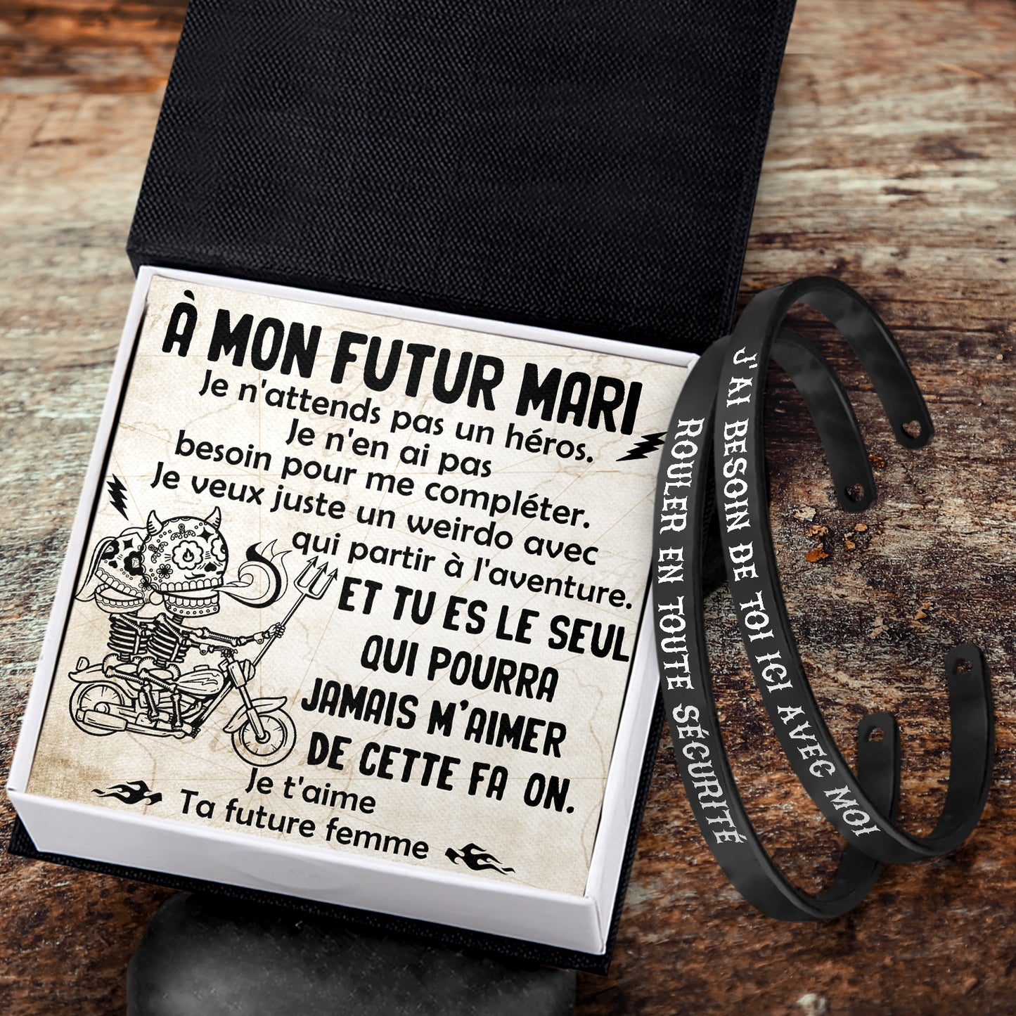 Bracelet Pour Couple - Motard - À Mon Futur Mari - Je Veux Juste Un Weirdo Avec Qui Partir À L'aventure - Frgbt24001